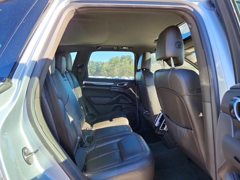 Photo 11 from auction – 2017 PORSCHE CAYENNE with VIN WP1AA2A25HKA80357