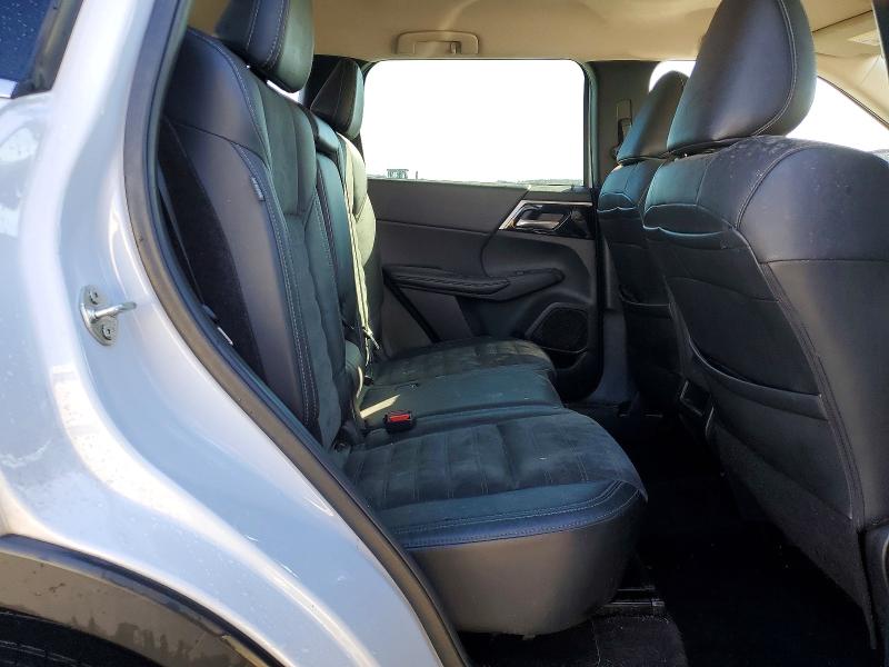 Photo 11 from auction – 2023 MITSUBISHI OUTLANDER with VIN JA4J3UA89PZ025874