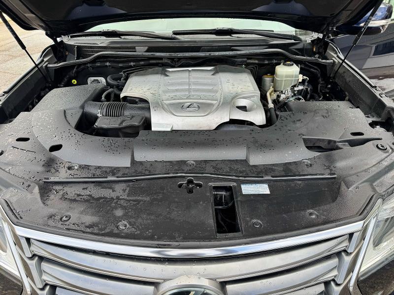 Photo 10 from auction – 2017 LEXUS LX 570 with VIN JTJHY7AX2H4242774