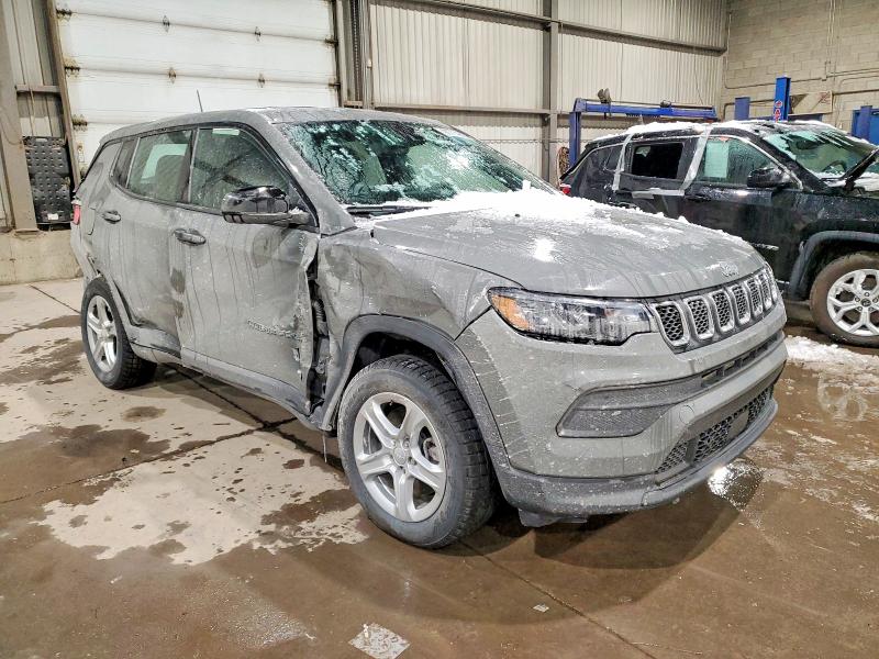 Photo 4 from auction – 2024 JEEP COMPASS with VIN 3C4NJDAN2RT585572