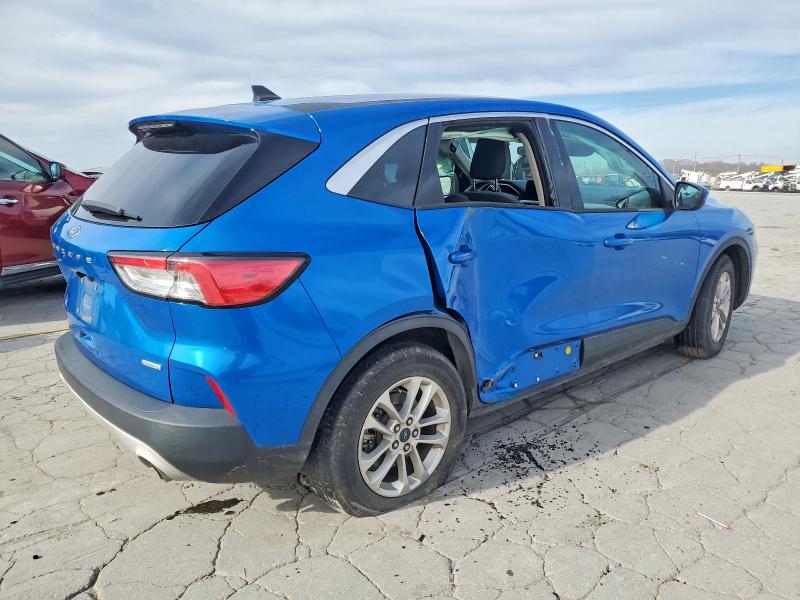 Photo 3 from auction – 2020 FORD ESCAPE with VIN 1FMCU0G64LUB29797