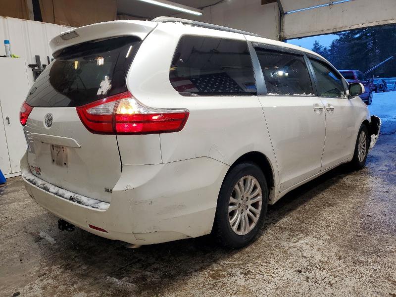 Photo 3 from auction – 2015 TOYOTA SIENNA XLE with VIN 5TDYK3DC4FS535342