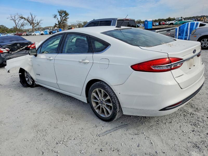 Photo 2 from auction – 2017 FORD FUSION with VIN 3FA6P0LU0HR385534