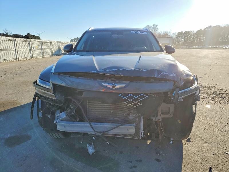 Photo 5 from auction – 2022 GENESIS GV80 with VIN KMUHB4SB1NU080943