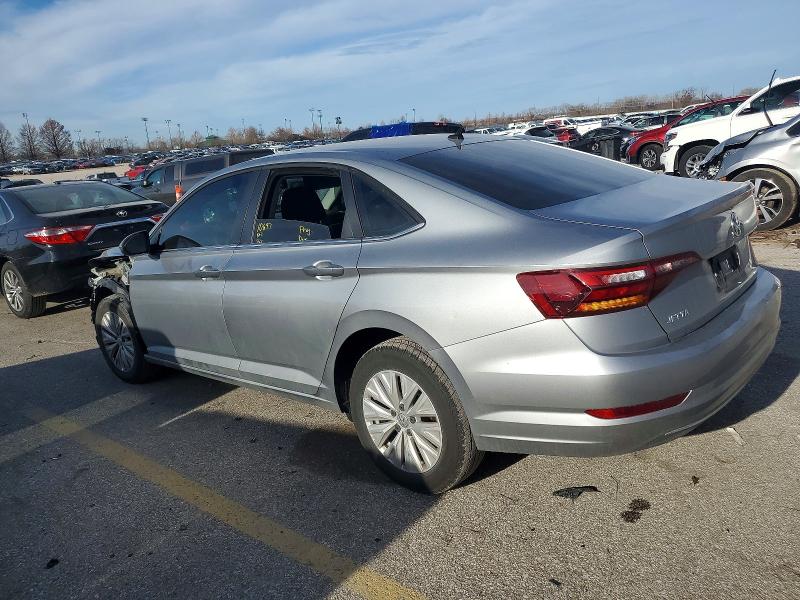 Photo 2 from auction – 2019 VOLKSWAGEN JETTA with VIN 3VWCB7BU8KM212660
