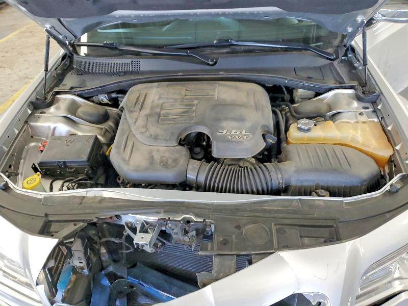 Photo 11 from auction – 2012 CHRYSLER 300 LIMITE with VIN 2C3CCAHG5CH314260