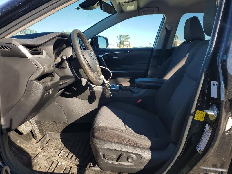 Photo 7 from auction – 2022 TOYOTA RAV4 XLE with VIN 2T3W1RFV0NW210700