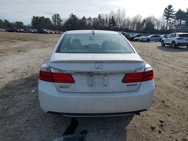 Photo 6 from auction – 2015 HONDA ACCORD with VIN 1HGCR6F54FA011855