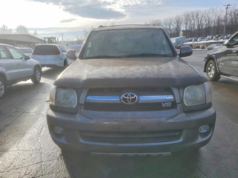Photo 5 from auction – 2005 TOYOTA SEQUOIA with VIN 5TDBT48A55S237219
