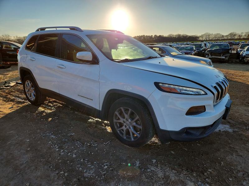 Photo 4 from auction – 2015 JEEP CHEROKEE L with VIN 1C4PJLCB6FW694631