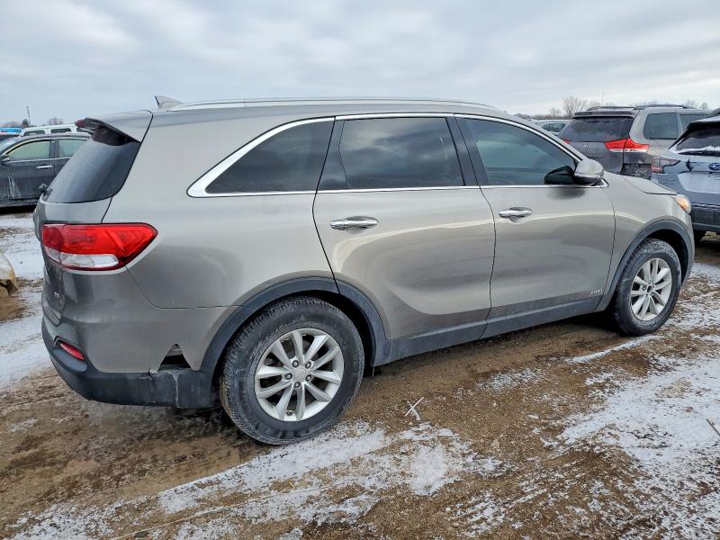 Photo 3 from auction – 2016 KIA SORENTO LX with VIN 5XYPGDA35GG057132