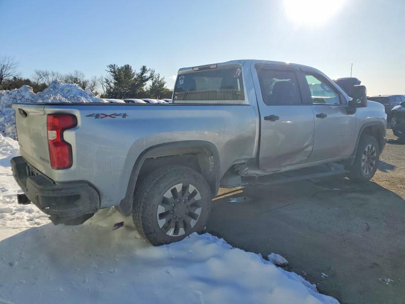 Photo 3 from auction – 2020 CHEVROLET SILVERADO with VIN 1GC4YME71LF194255