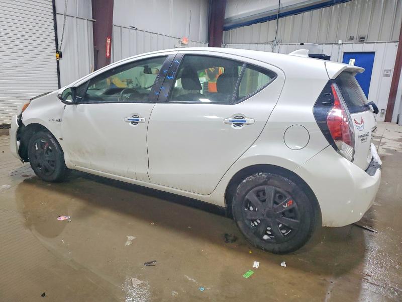 Photo 2 from auction – 2015 TOYOTA PRIUS C with VIN JTDKDTB39F1576761