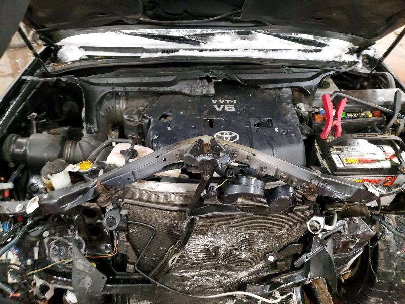 Photo 12 from auction – 2004 TOYOTA 4RUNNER SR with VIN JTEBU14R740025569