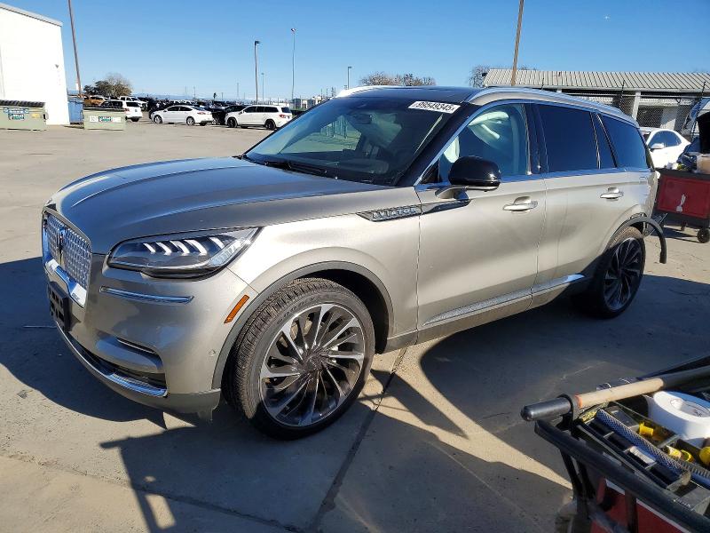 LINCOLN AVIATOR 2023 with VIN 5LM5J7WCXPGL10258 - Photo from auction
