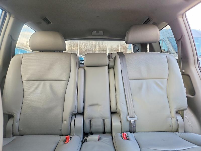 Photo 10 from auction – 2011 TOYOTA HIGHLANDER with VIN 5TDDK3EH0BS081870