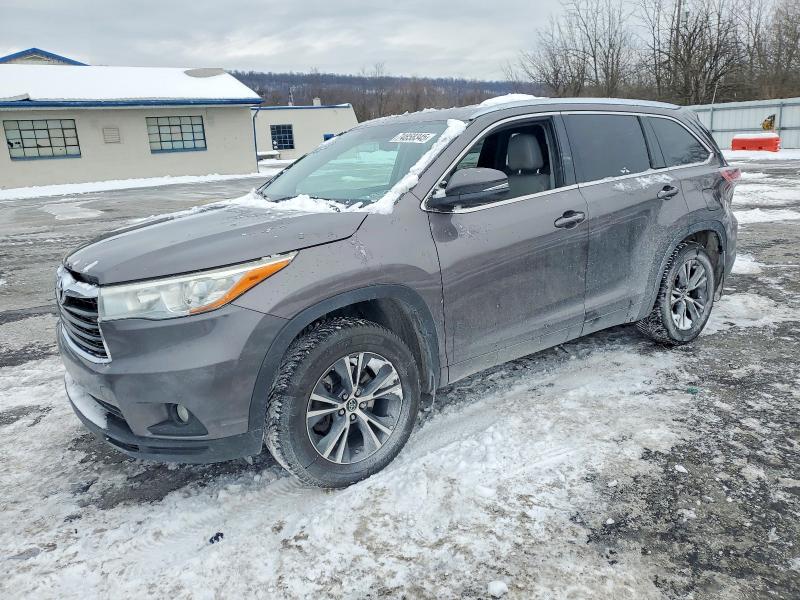 TOYOTA HIGHLANDER 2016 مع رقم تعريف المركبة 5TDJKRFHXGS355328 - صورة من المزاد