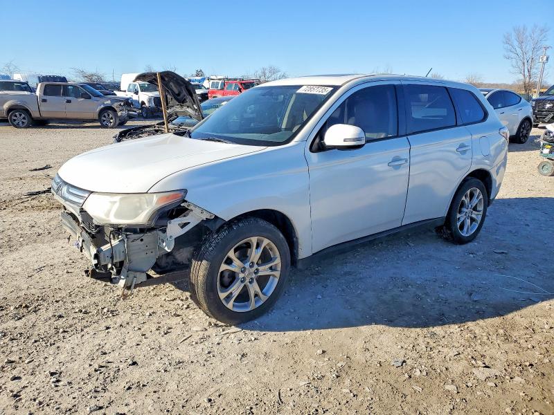 MITSUBISHI OUTLANDER 2014 with VIN JA4AZ3A38EZ007831 - Photo from auction