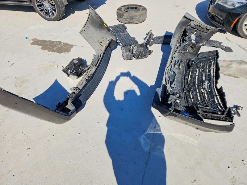Photo 13 from auction – 2018 CADILLAC ESCALADE with VIN 1GYS4DKJ2JR242127