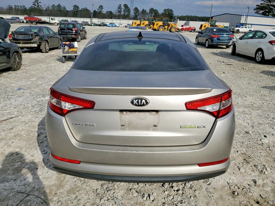 Photo 6 from auction – 2013 KIA OPTIMA HYB with VIN KNAGM4ADXD5044315