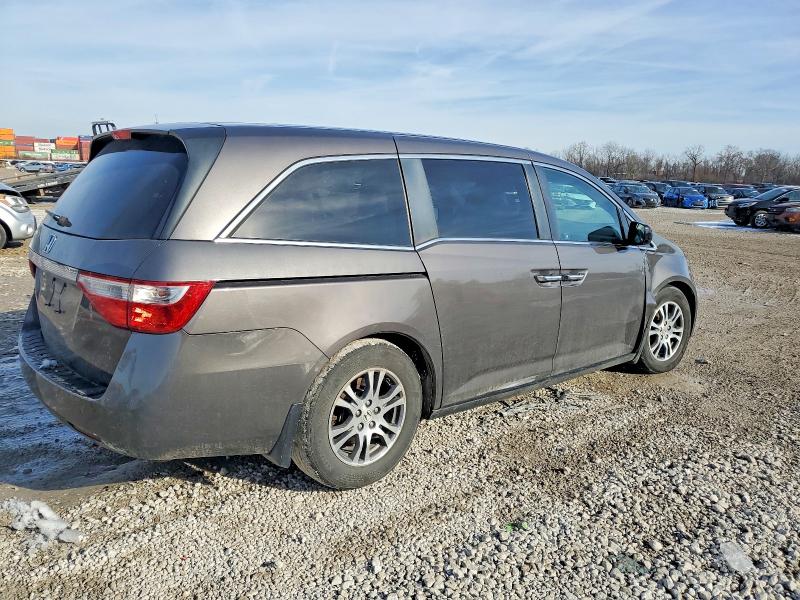 Photo 3 from auction – 2012 HONDA ODYSSEY with VIN 5FNRL5H43CB097171
