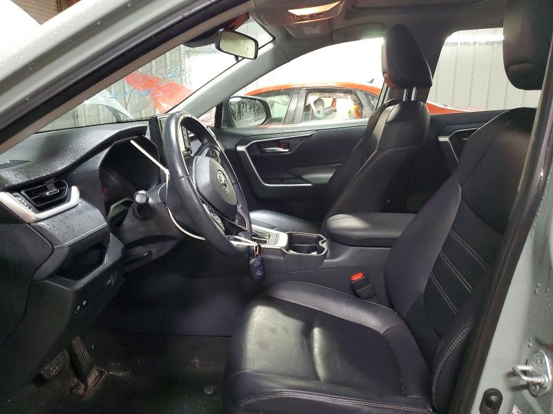 Photo 7 from auction – 2020 TOYOTA RAV4 XLE P with VIN JTMA1RFVXLD048465