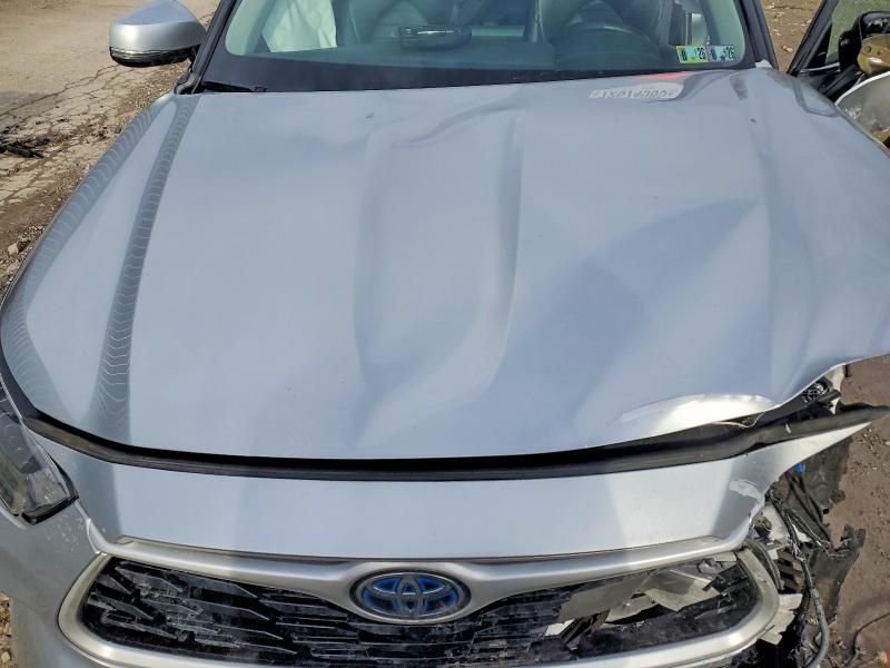 Photo 12 from auction – 2023 TOYOTA HIGHLANDER with VIN 5TDKBRCH8PS117292