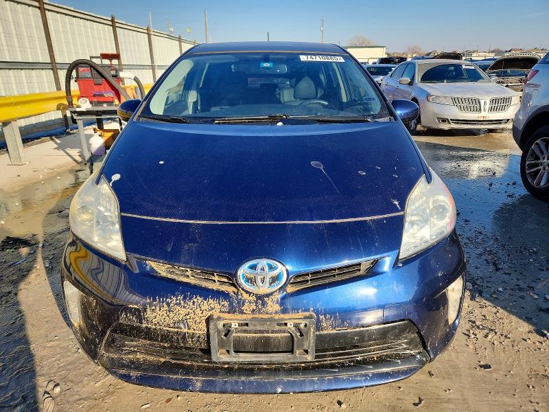 Photo 5 from auction – 2013 TOYOTA PRIUS with VIN JTDKN3DU0D1688980