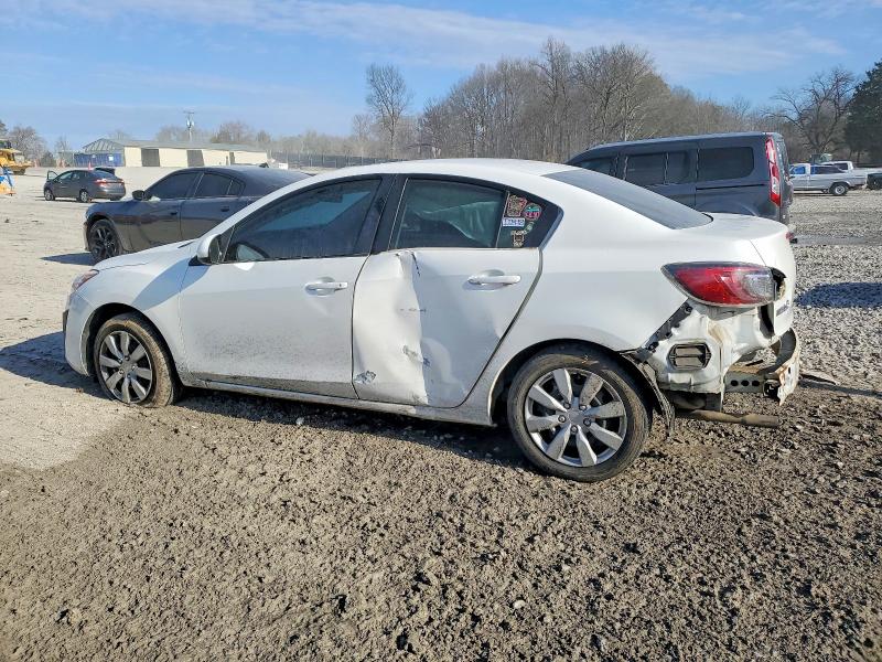 Photo 2 from auction – 2011 MAZDA 3 I with VIN JM1BL1UG0B1422912