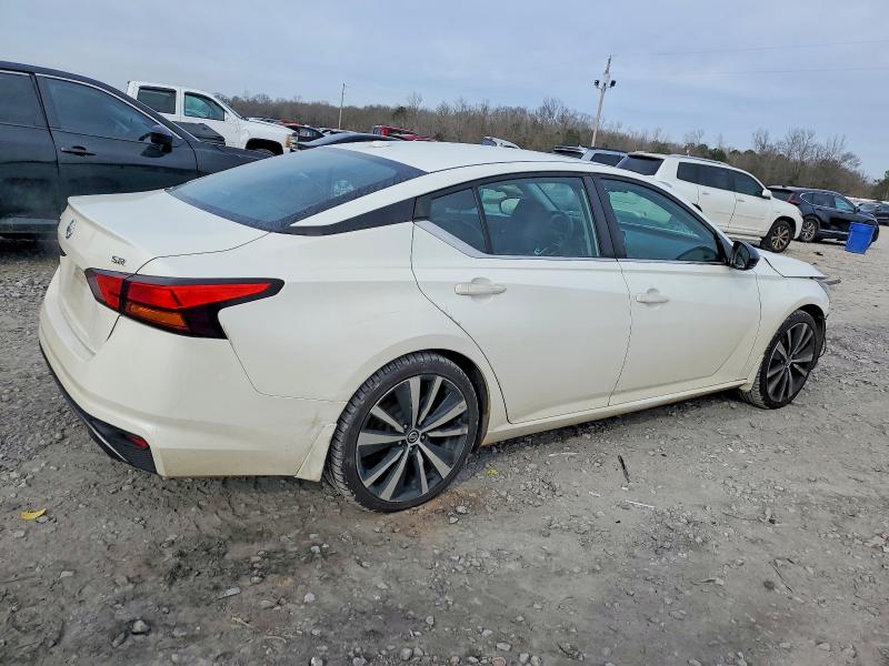 Photo 3 from auction – 2019 NISSAN ALTIMA with VIN 1N4BL4CV8KC175201