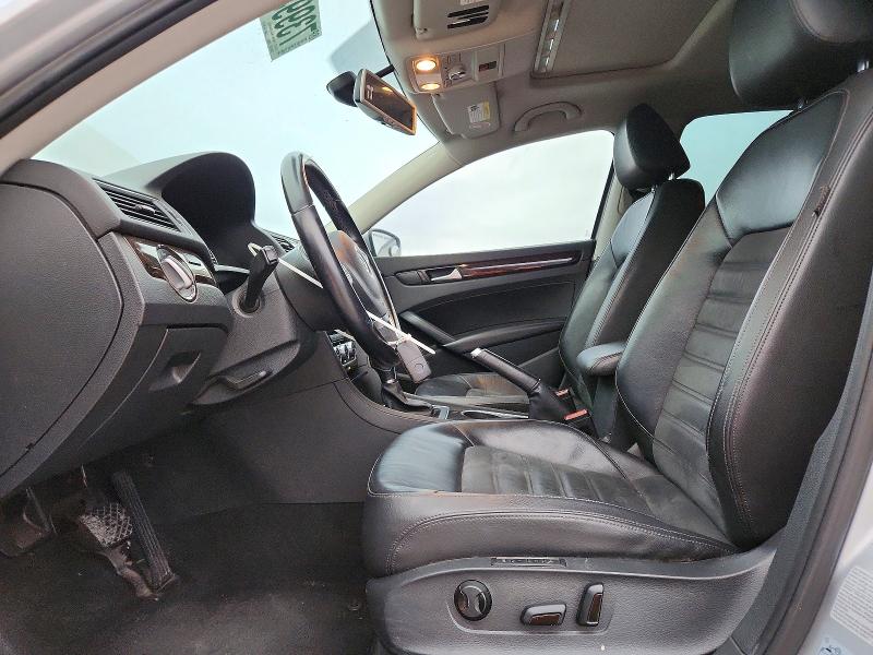 Photo 7 from auction – 2015 VOLKSWAGEN PASSAT with VIN 1VWCT7A34FC027986