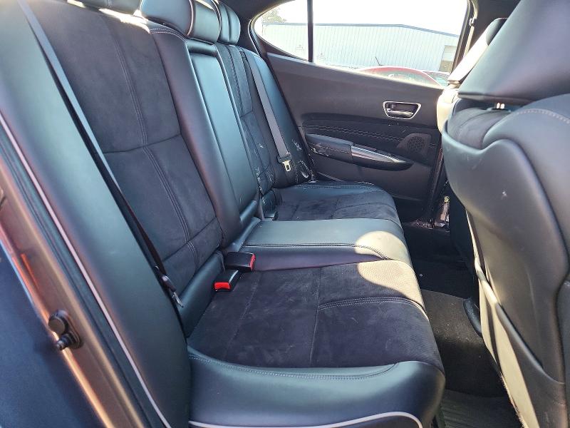Photo 10 from auction – 2018 ACURA TLX TECH+A with VIN 19UUB3F60JA000358
