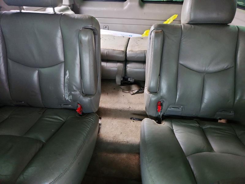 Photo 10 from auction – 2004 GMC YUKON with VIN 1GKEC13Z04R204896
