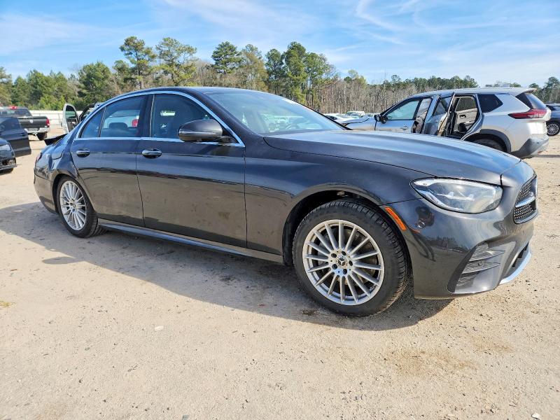Photo 4 from auction – 2022 MERCEDES-BENZ E with VIN W1KZF8DB8NB056527