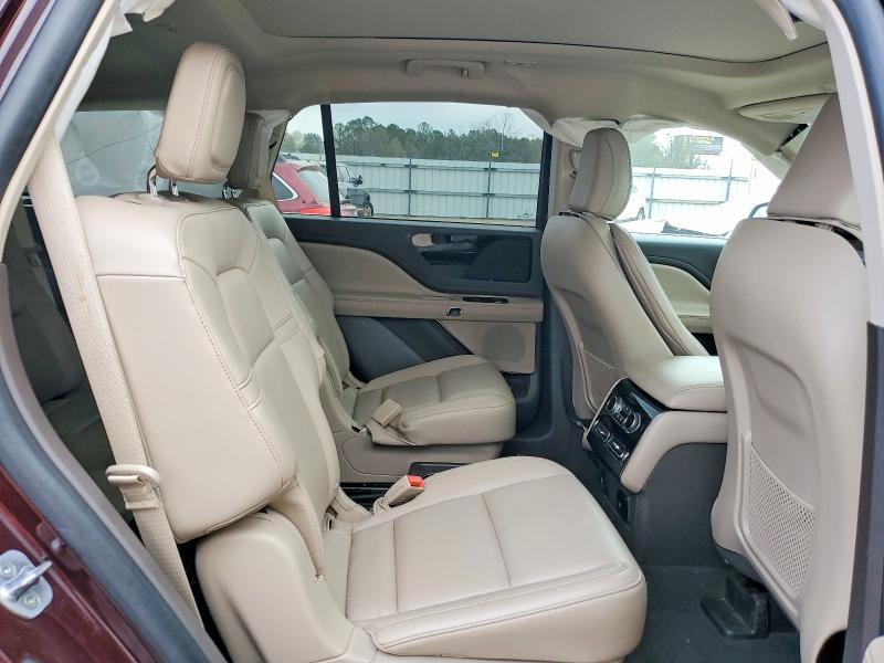 Photo 11 from auction – 2023 LINCOLN AVIATOR with VIN 5LM5J6WC1PGL24317