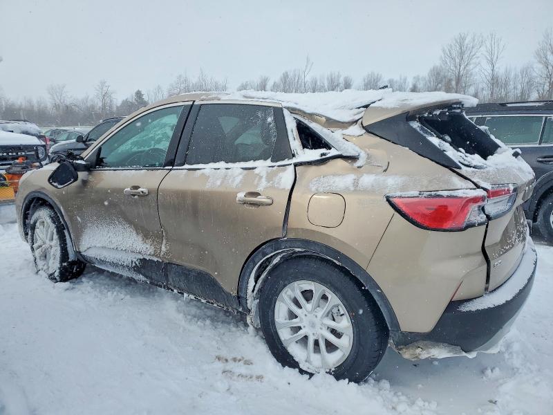 Photo 2 from auction – 2020 FORD ESCAPE SE with VIN 1FMCU9G6XLUA24704