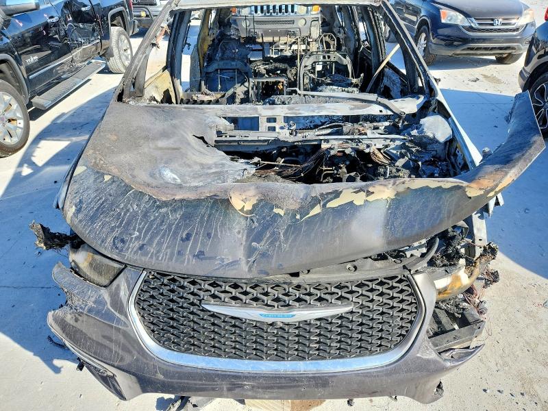 Photo 12 from auction – 2021 CHRYSLER PACIFICA with VIN 2C4RC1L75MR602837
