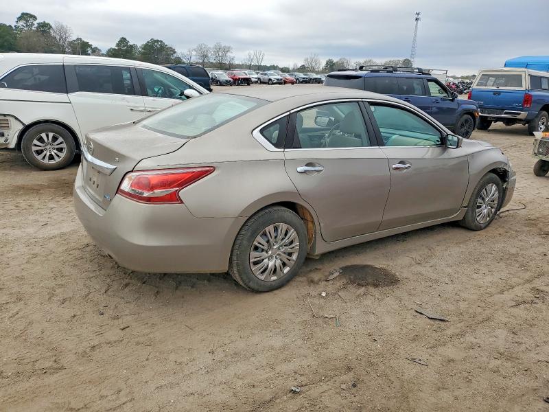 Photo 3 from auction – 2013 NISSAN ALTIMA 2.5 with VIN 1N4AL3AP4DN577654