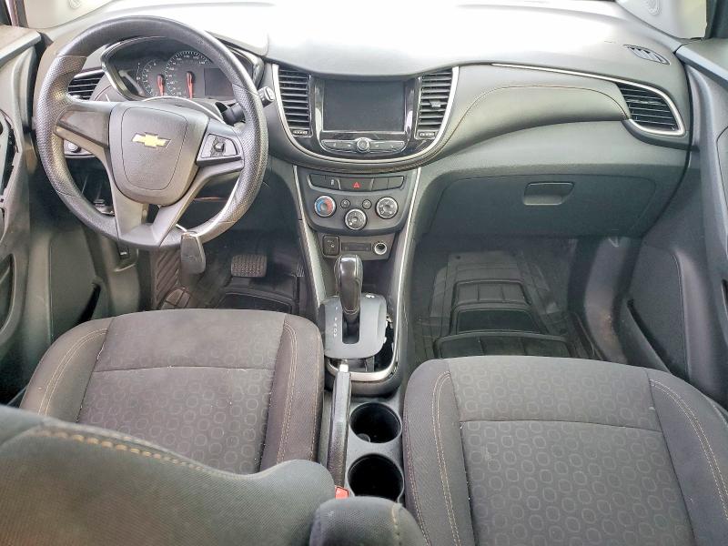 Photo 8 from auction – 2020 CHEVROLET TRAX LS with VIN 3GNCJKSB6LL257392