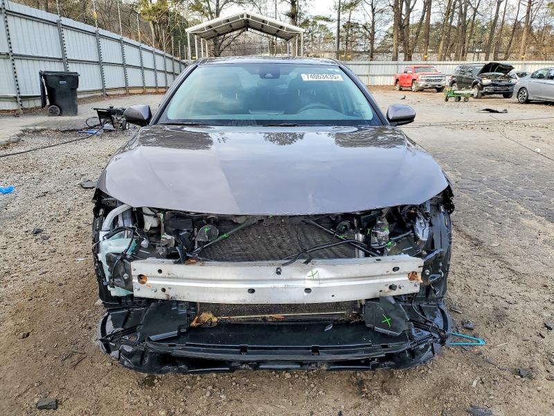 Photo 5 from auction – 2022 TOYOTA CAMRY with VIN 4T1C11AK1NU652119