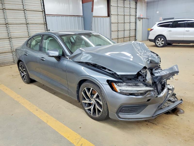 Photo 4 from auction – 2019 VOLVO S60 with VIN 7JR102FK4KG009465