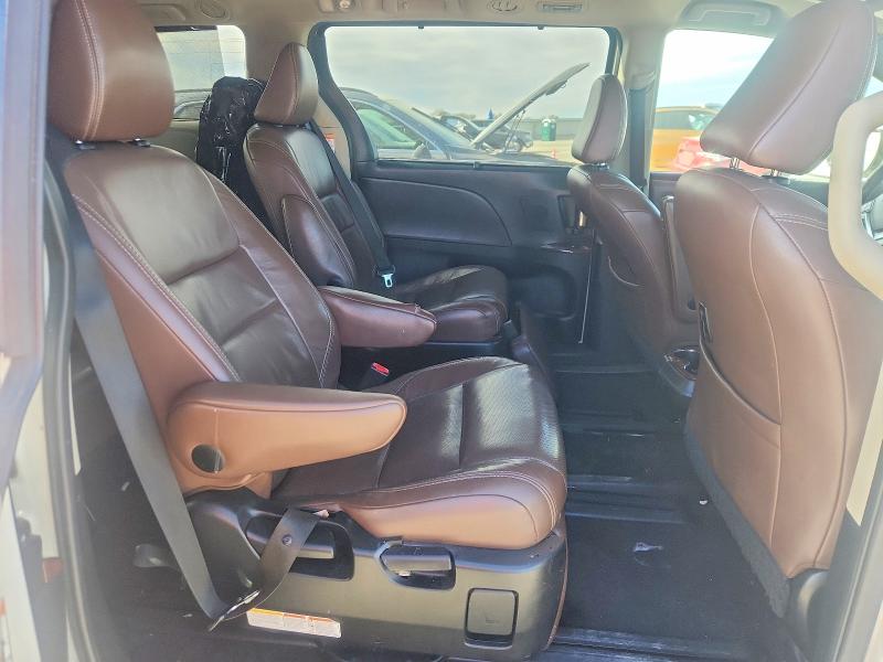 Photo 10 from auction – 2015 TOYOTA SIENNA XLE with VIN 5TDYK3DC8FS595284