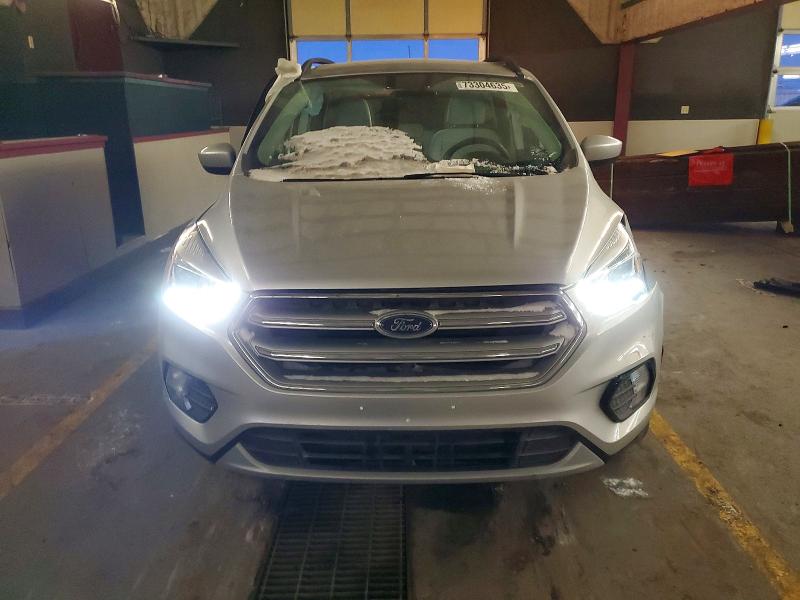 Photo 5 from auction – 2017 FORD ESCAPE SE with VIN 1FMCU9GD9HUD27401