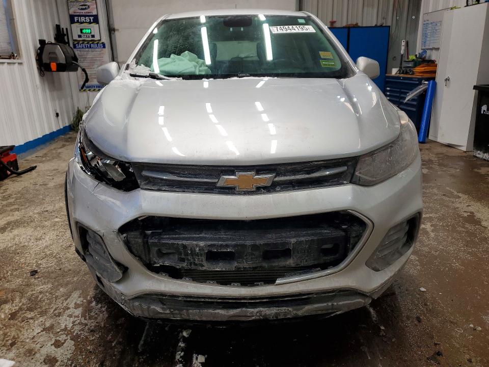 Photo 5 from auction – 2018 CHEVROLET TRAX LS with VIN KL7CJNSB7JB730402