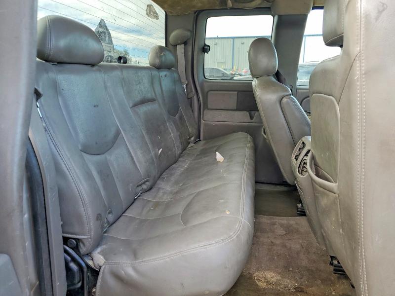 Photo 10 from auction – 2005 CHEVROLET SILVERADO with VIN 2GCEC19T551338439
