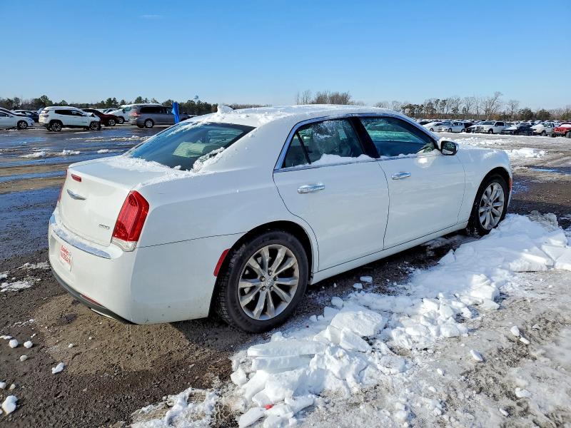 Photo 3 from auction – 2018 CHRYSLER 300 LIMITE with VIN 2C3CCAKG5JH154242