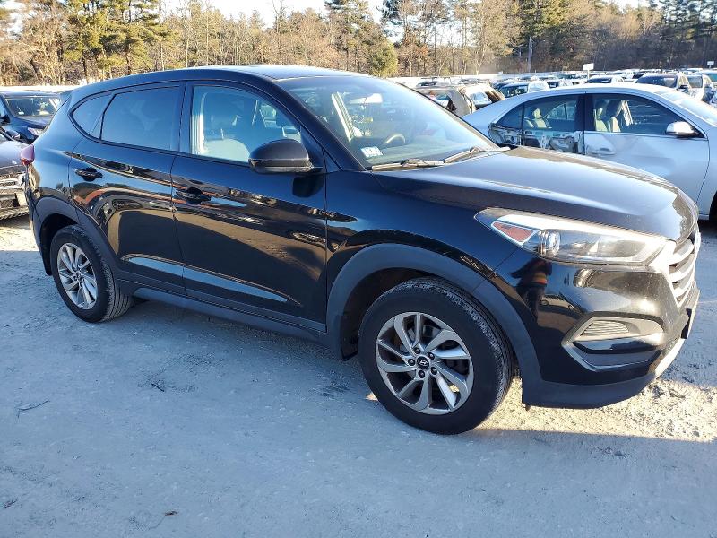 Photo 4 from auction – 2018 HYUNDAI TUCSON SE with VIN KM8J2CA47JU700153