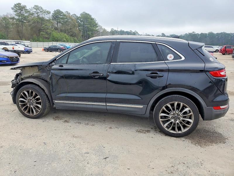 Photo 2 from auction – 2018 LINCOLN MKC RESERV with VIN 5LMCJ3C98JUL12687