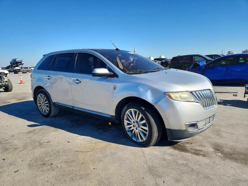 Photo 4 from auction – 2011 LINCOLN TOWNHOUSE MKX with VIN 2LMDJ8JK8BBJ31241