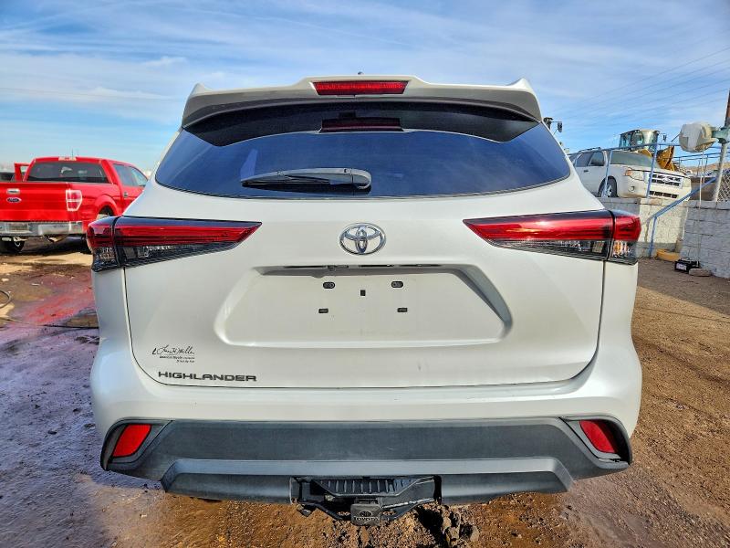 Photo 6 from auction – 2022 TOYOTA HIGHLANDER with VIN 5TDCZRAH8NS542835
